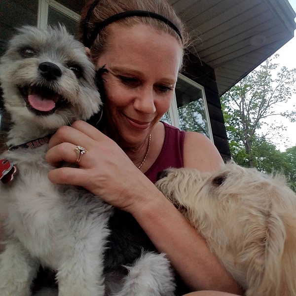 At Aunt T's Pet Sitting, I am a certified professional who loves animals. I offer in-home pet services, creating a stress-free environment for your pets Aunt T's Pet Sitting and Pet Services | Michigan | 810-931-1062 Aunt T's Pet Sitting and Pet Services | Michigan | 810-931-1062 | pet sitting