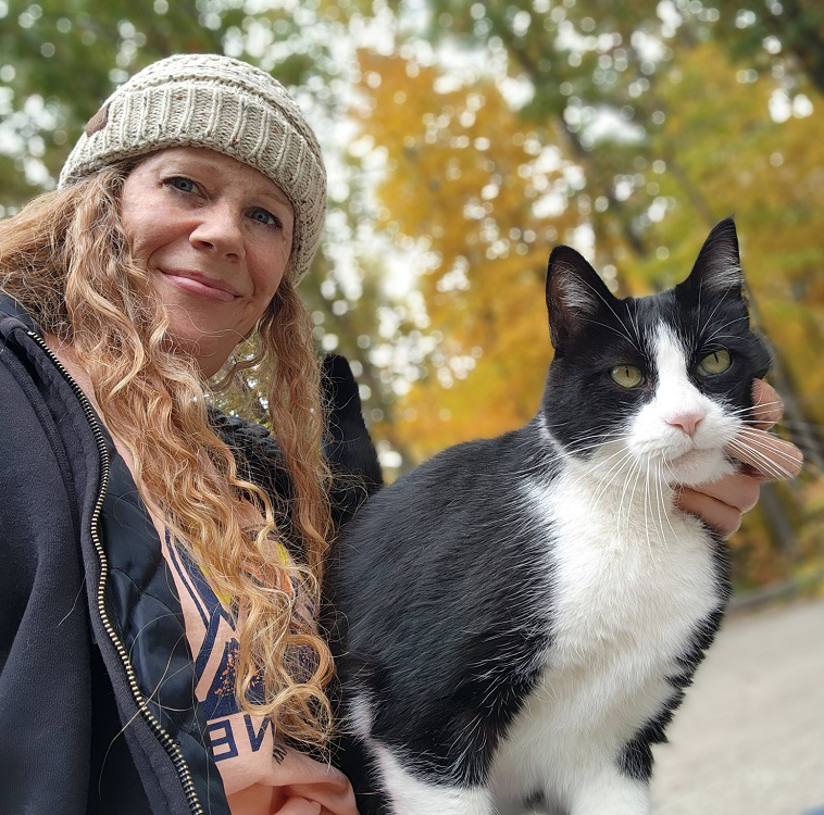 At Aunt T's Pet Sitting, I am a certified professional who loves animals. I offer in-home pet services, creating a stress-free environment for your pets Aunt T's Pet Sitting and Pet Services | Michigan | 810-931-1062 Aunt T's Pet Sitting and Pet Services | Michigan | 810-931-1062 | pet sitting